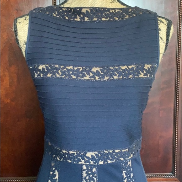 Tadashi Shoji cocktail dress EUC - Picture 2 of 8